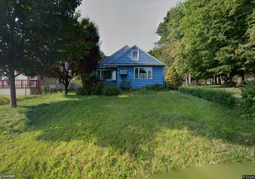 11 Prew Ave, Holyoke, MA 01040 - photo 1