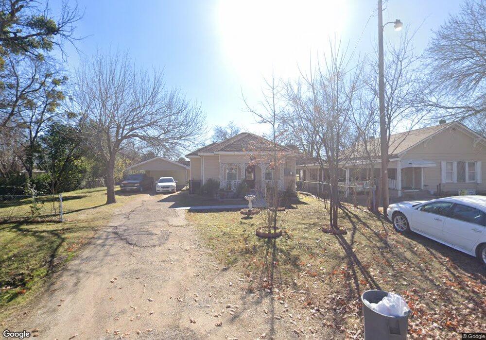 705 E Milam St, Ennis, TX 75119 - photo 1
