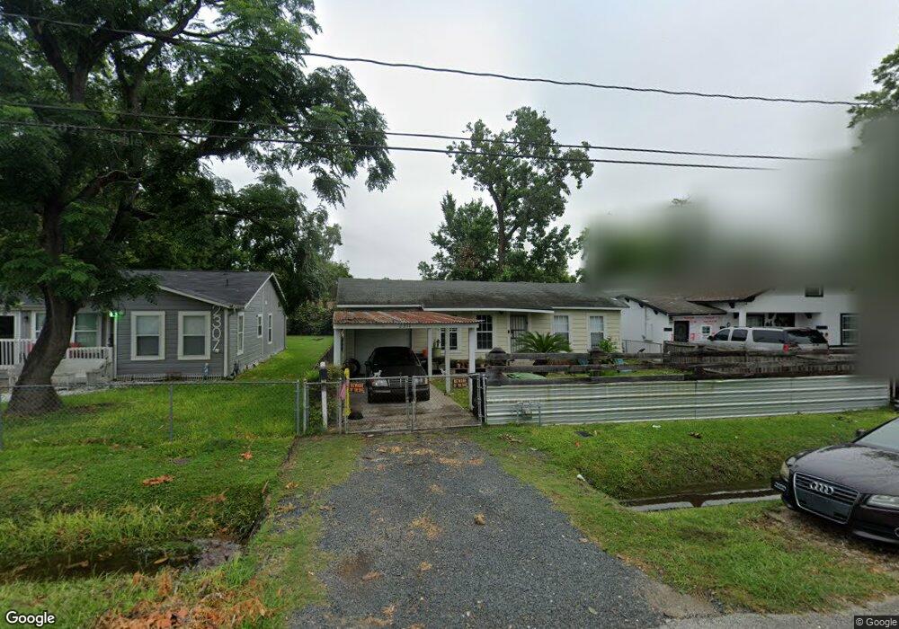 2311 Melbourne St, Houston, TX 77026 - photo 1