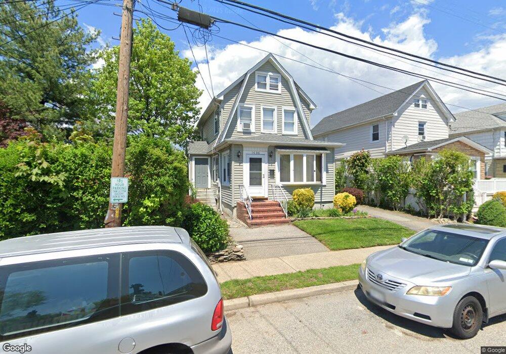 1086 Phoebe St, Franklin Square, NY 11010 - photo 1