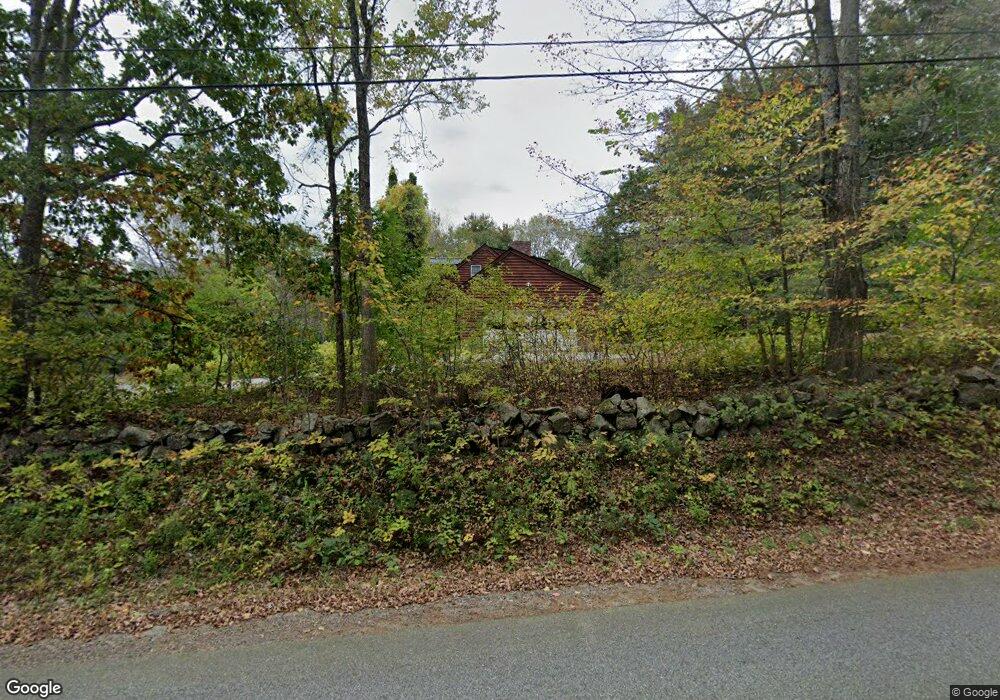 141 Grapevine Rd, Dunbarton, NH 03046 - photo 1