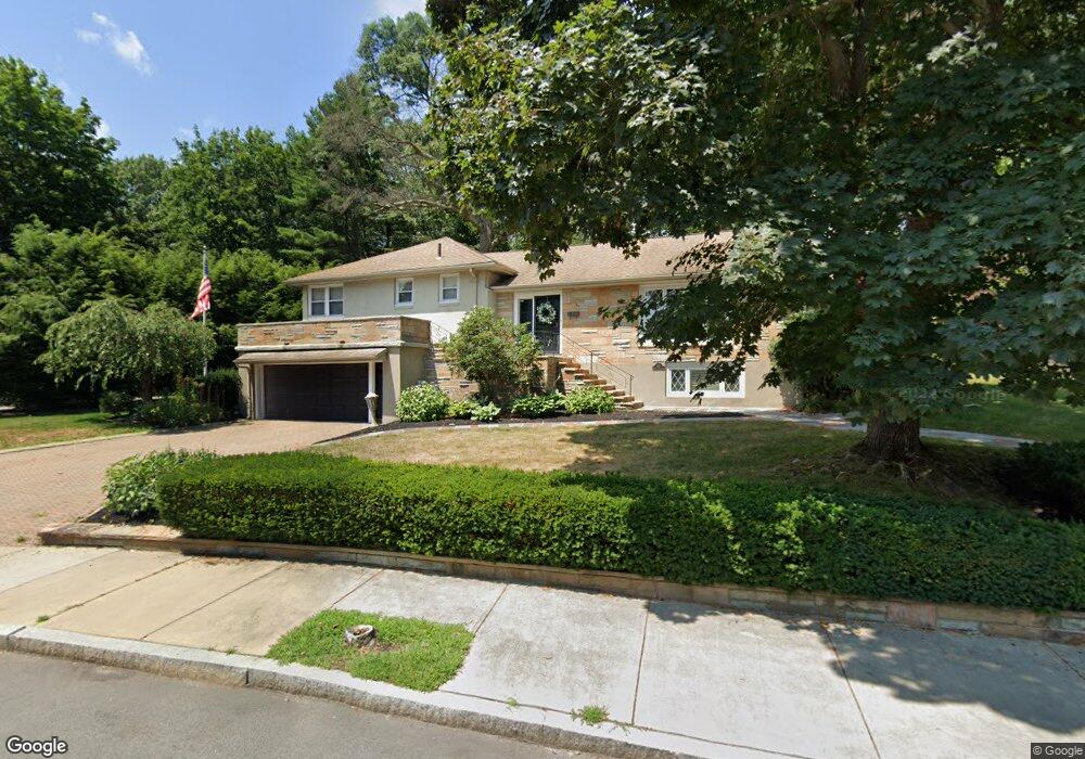 65 Brook Farm Rd, West Roxbury, MA 02132 - photo 1