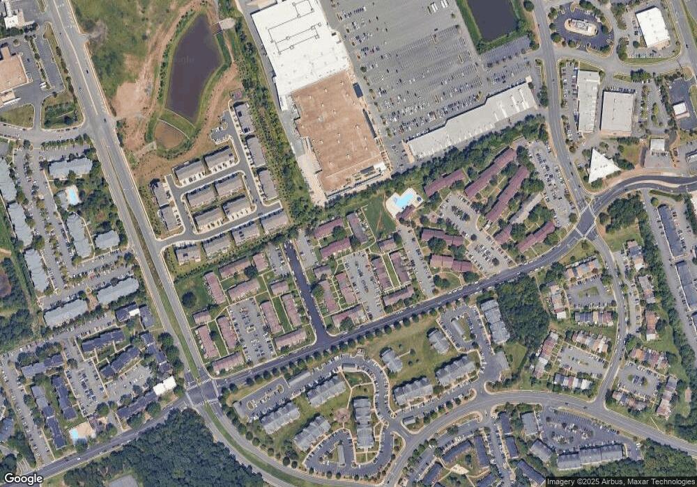 10989 Hiram Ct, Manassas, VA 20109 - photo 1