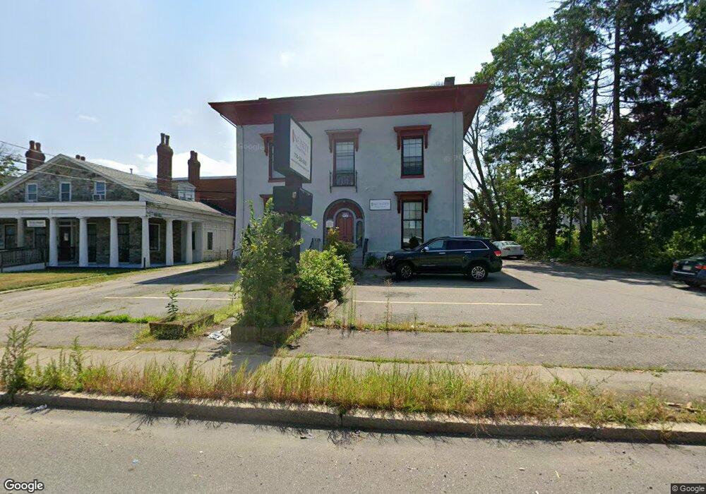 68 Winthrop St unit 5, Taunton, MA 02780 - photo 1