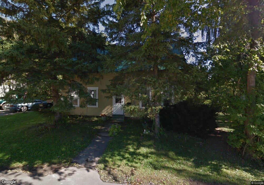 8 Quaker Ln, Rochester, NH 03839 - photo 1