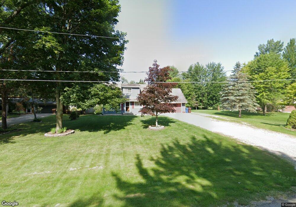 2431 N Raymond Rd, Midland, MI 48642 - photo 1