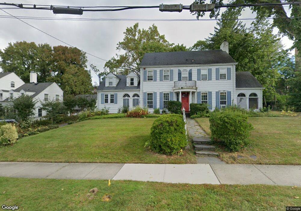 15 Brompton Rd, Great Neck, NY 11021 - photo 1