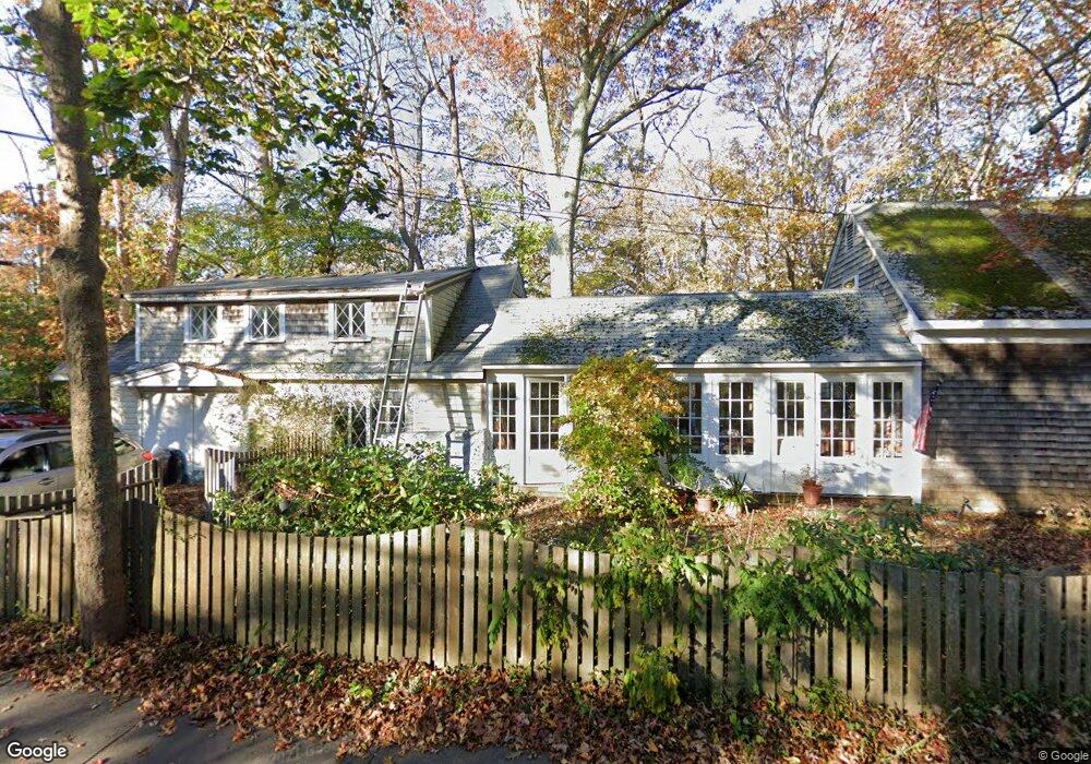 282 Franklin St, Vineyard Haven, MA 02568 - photo 1