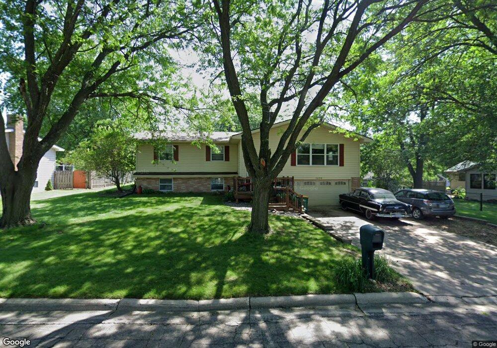 1606 Bunker Hill Rd, Albert Lea, MN 56007 - photo 1