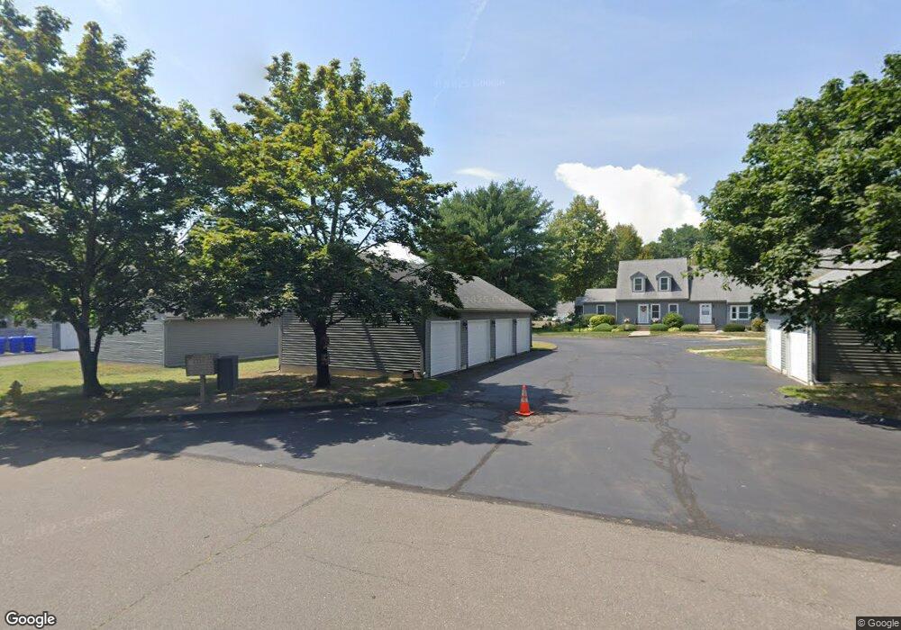 304 Brainard Rd unit 34, Enfield, CT 06082 - photo 1