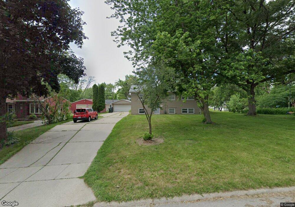 1921 Ashland Ave unit 1923, Cedar Falls, IA 50613 - photo 1