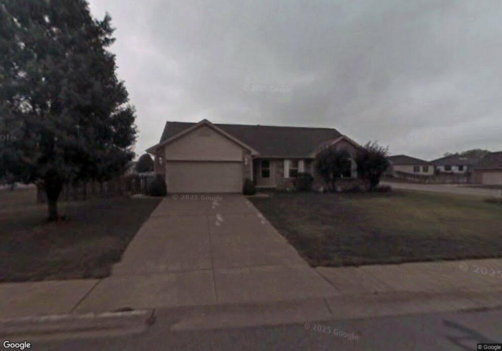 6047 E Pioneer Place, Columbus, IN 47203 - photo 1