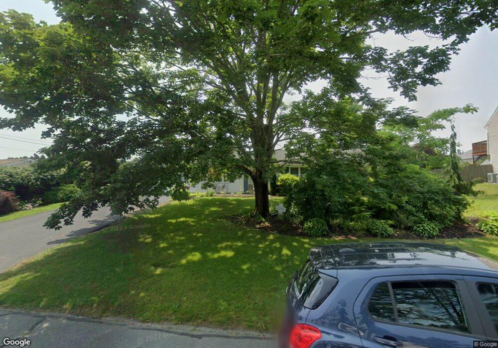 7 Samosett Dr, South Dartmouth, MA 02748 - photo 1