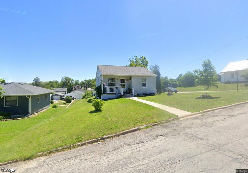2029 K St SW, Cedar Rapids, IA 52404 - photo 1