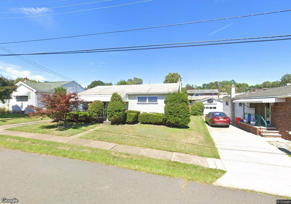 908 Sampson St, Taylor, PA 18517 - photo 1