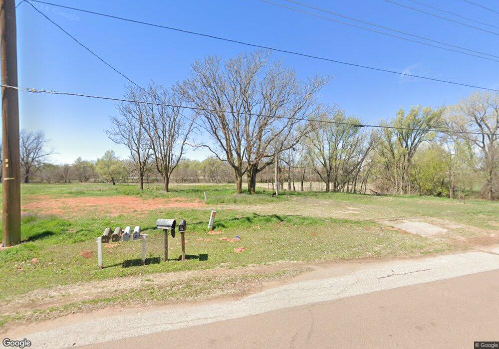 513 S Van Buren Ave, Elk City, OK 73644 - photo 1