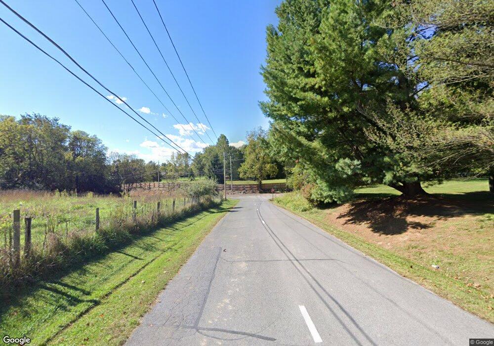 415 S Hills Dr, Shepherdstown, WV 25443 - photo 1