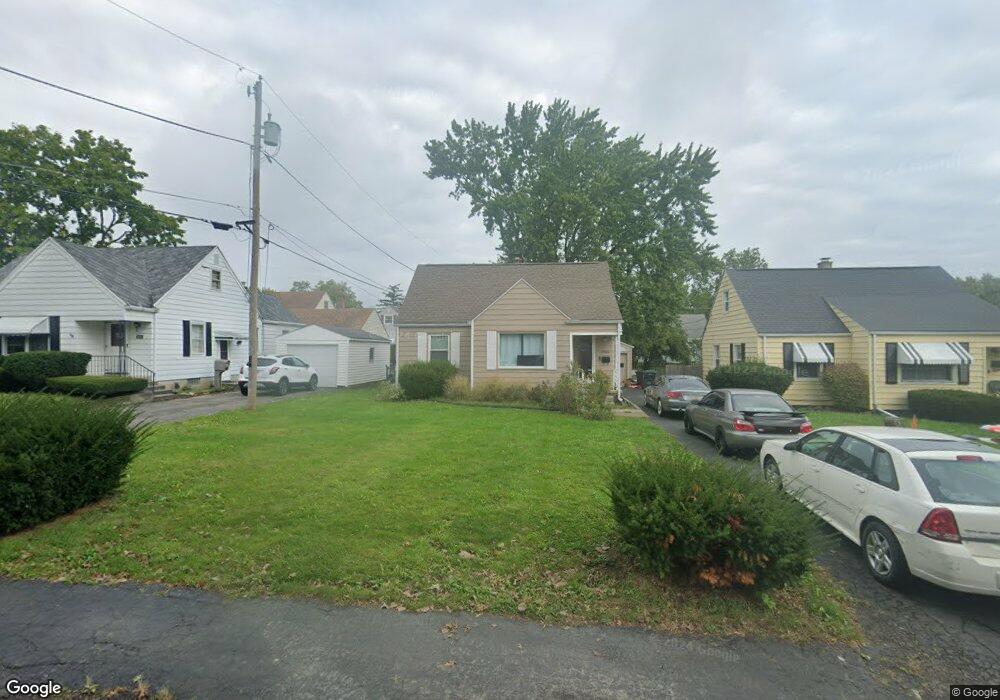 2066 Oakland Pkwy, Lima, OH 45805 - photo 1