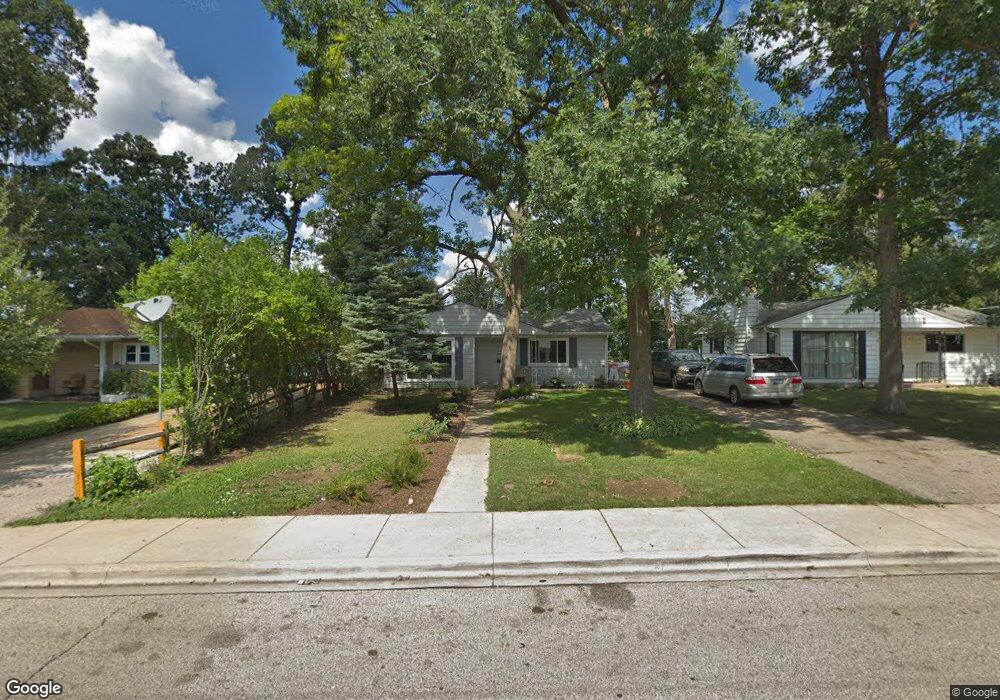 92 Wren Rd, Carpentersville, IL 60110 - photo 1