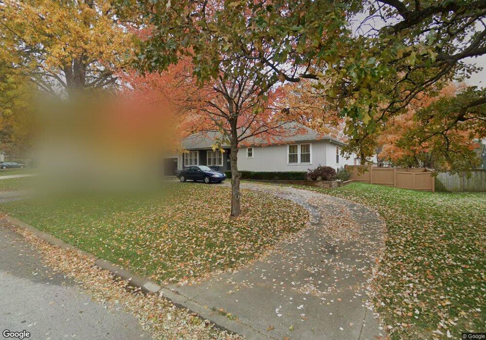 5525 Earnshaw St, Shawnee, KS 66216 - photo 1