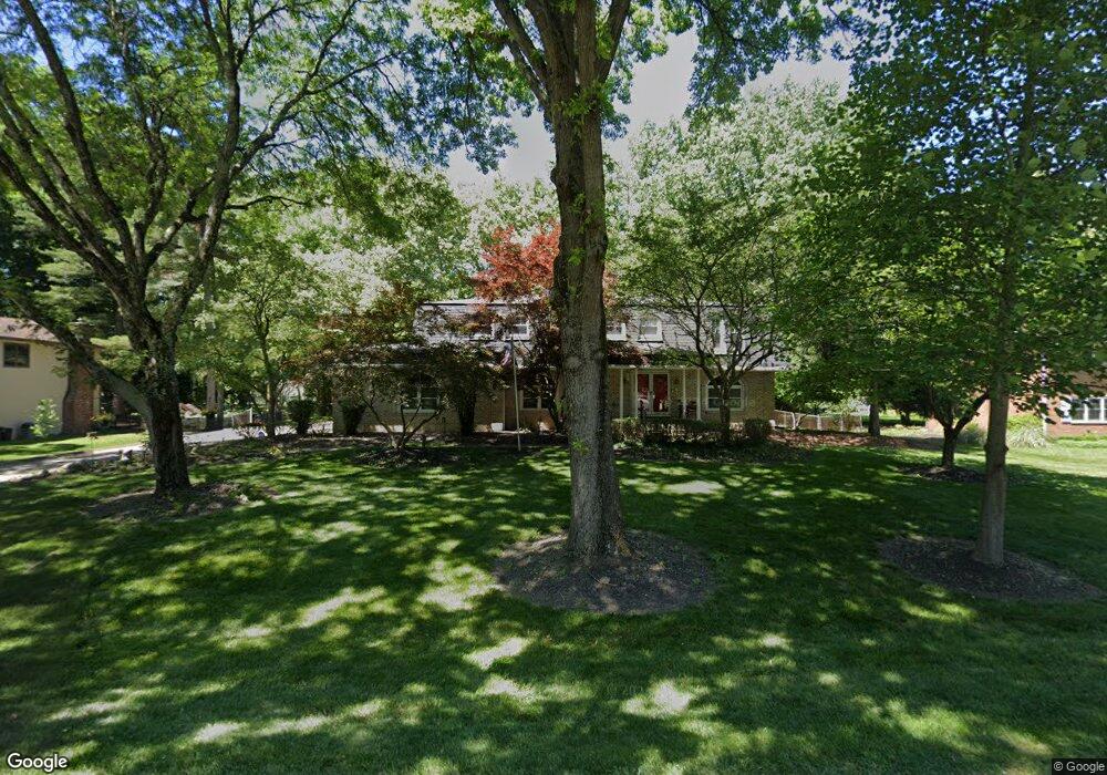 609 Indian Mound Rd, Columbus, OH 43213 - photo 1