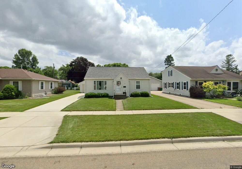 304 Giles Place, Albert Lea, MN 56007 - photo 1