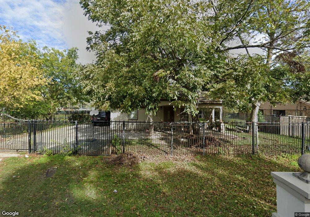 2542 Dolly Wright St, Houston, TX 77088 - photo 1