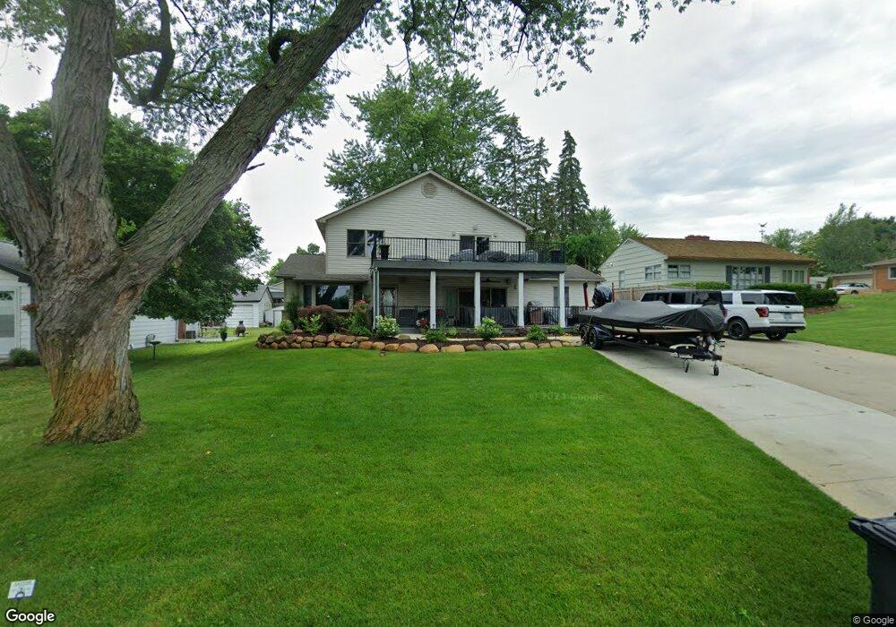 4352 Welland Dr, West Bloomfield, MI 48323 - photo 1