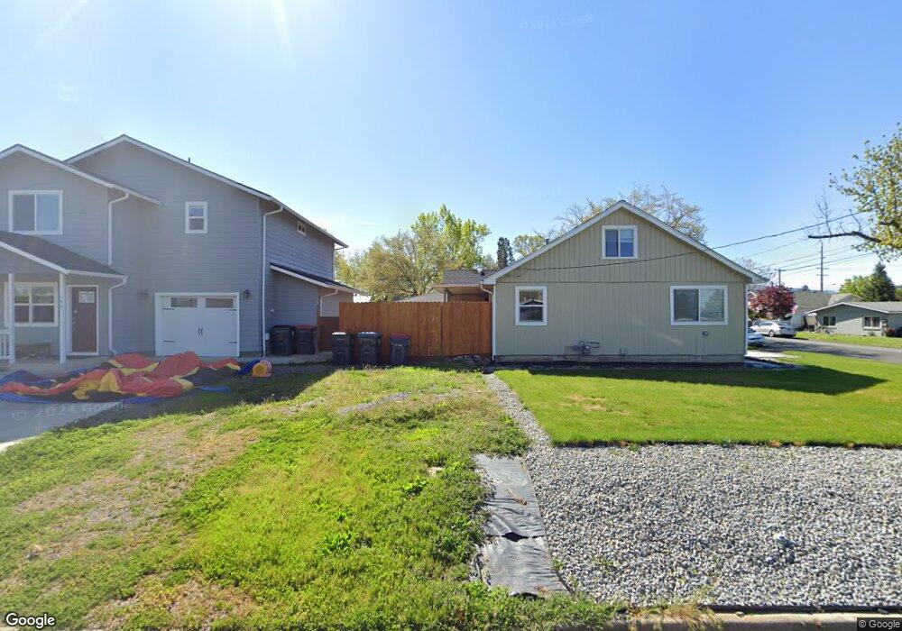 260 S 1st St, Central Point, OR 97502 - photo 1