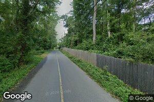 17 Ferry Rd, Old Lyme, CT 06371