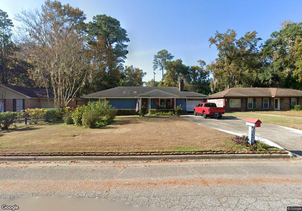631 Leaning Oaks Dr, Savannah, GA 31410 - photo 1