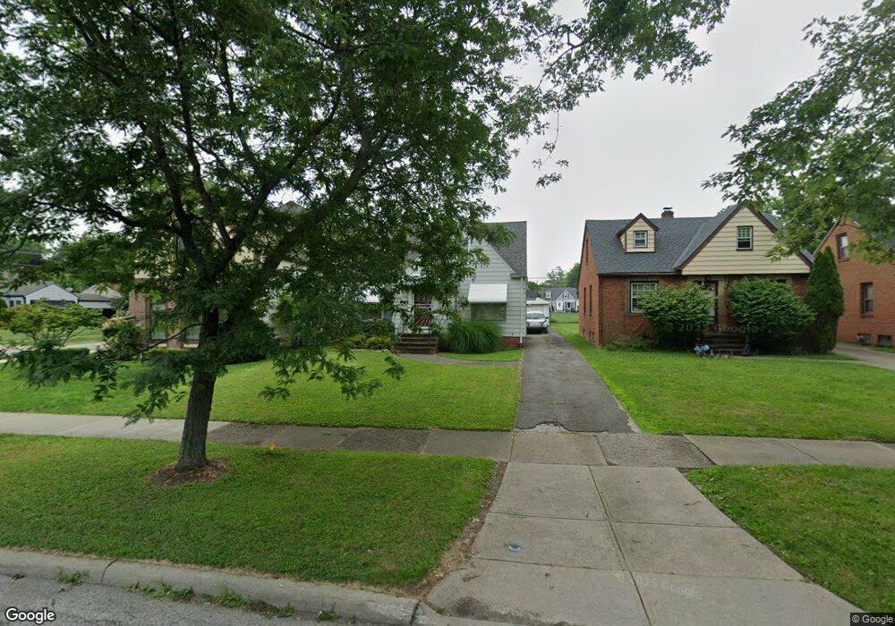 5103 Anthony St, Maple Heights, OH 44137 - photo 1