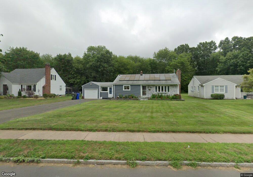 592 Maple Hill Ave, Newington, CT 06111 - photo 1