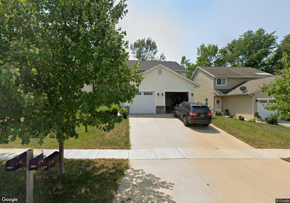 2014 Sugar Creek Dr NW unit B, Cedar Rapids, IA 52405 - photo 1