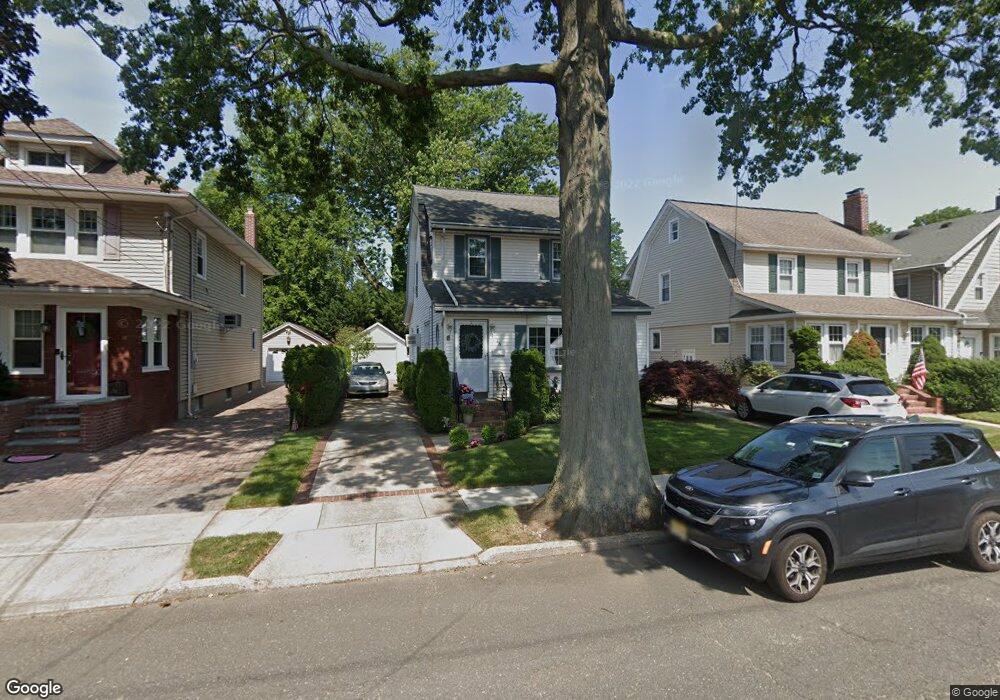 26 Geranium Ave, Floral Park, NY 11001 - photo 1