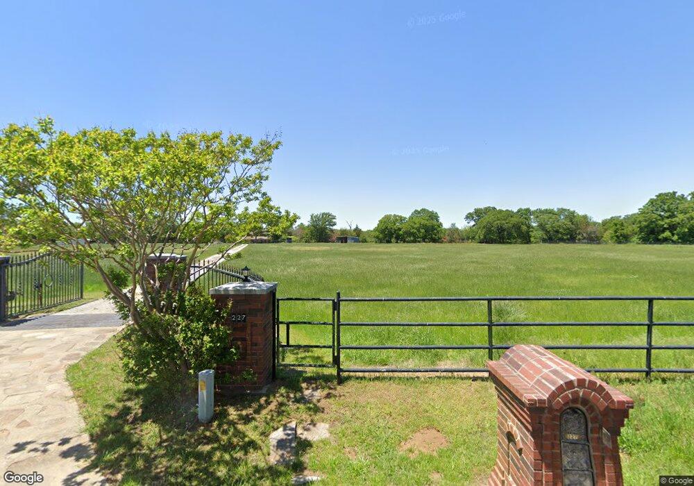 227 Mccraw Ln, Denison, TX 75021 - photo 1