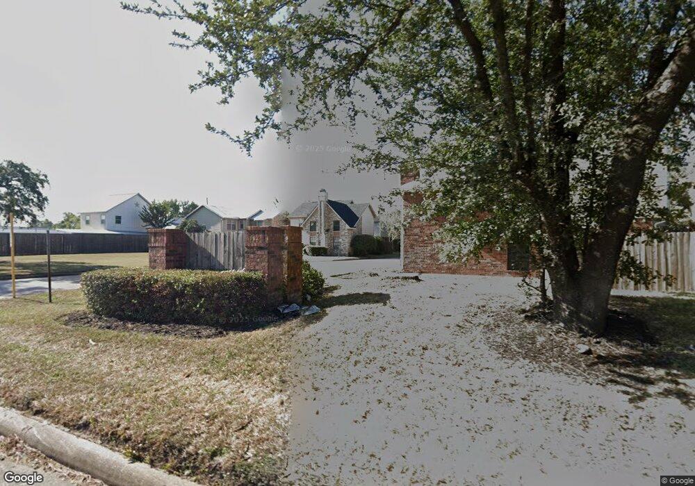 8 Regency Ln, Houston, TX 77088 - photo 1