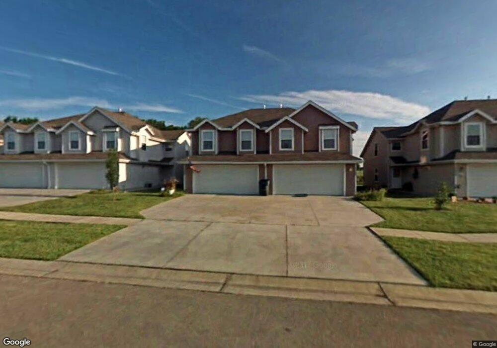 7302 SW 23rd St, Topeka, KS 66614 - photo 1