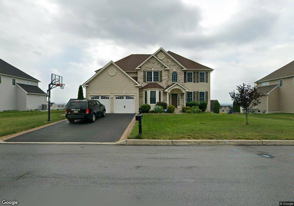 262 Danbury Dr, Nazareth, PA 18064 - photo 1