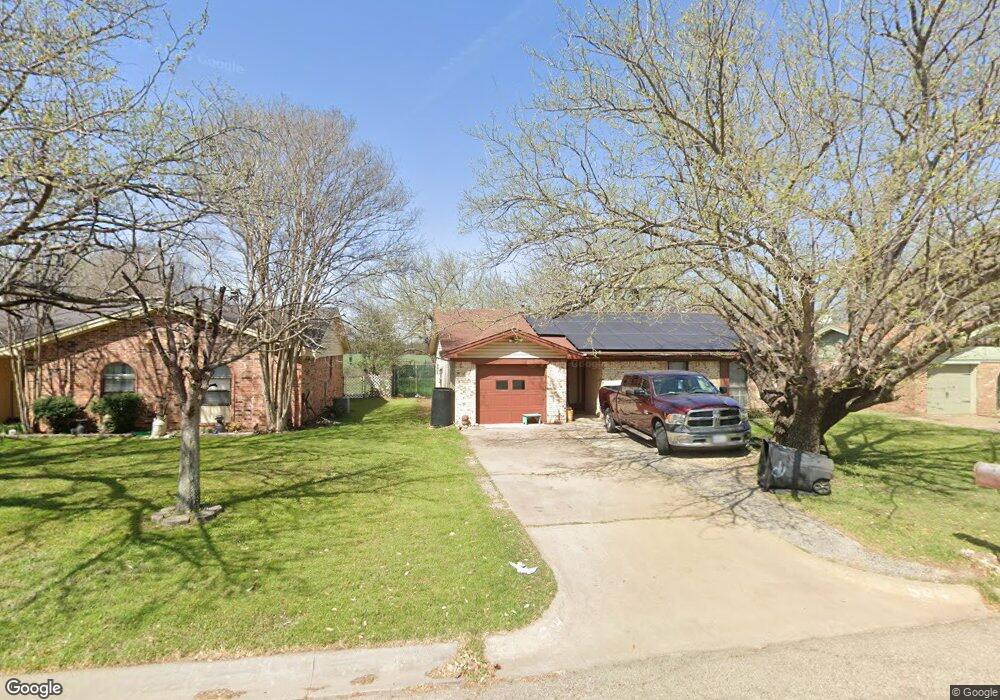 504 Sally Ln, Cleburne, TX 76033 - photo 1