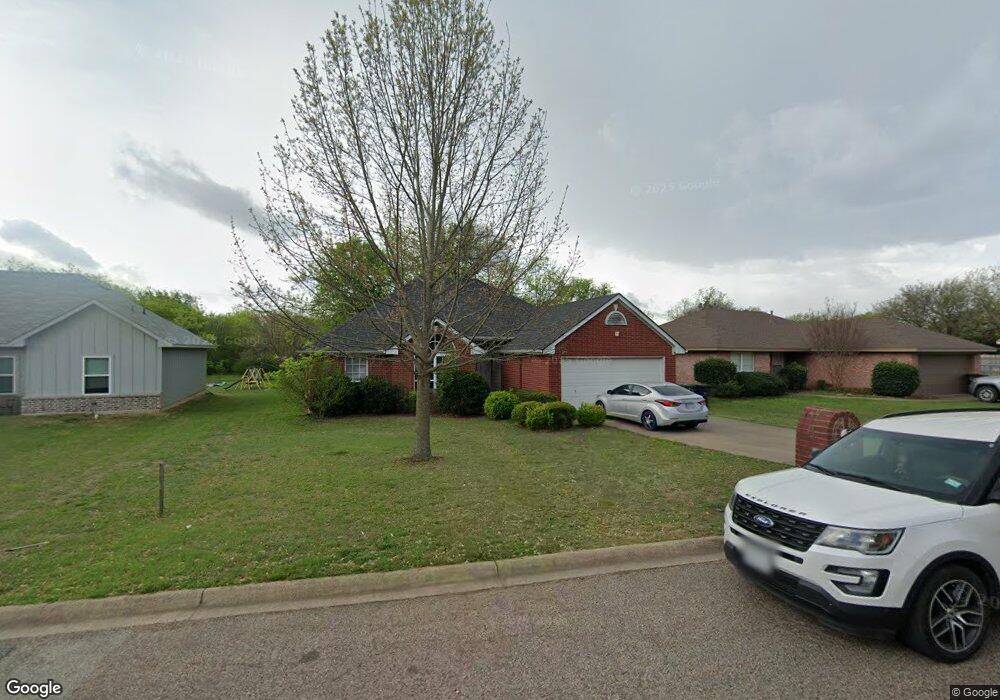 1213 Davis St, Cleburne, TX 76033 - photo 1