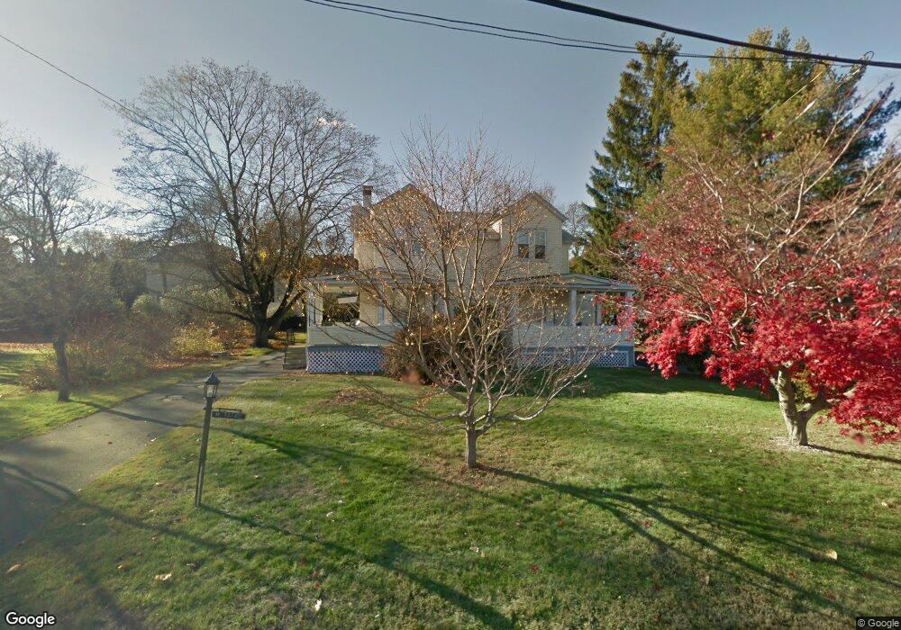 23 Raymond St, New Canaan, CT 06840 - photo 1