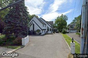 77 Washington Ave, Lawrence, NY 11559