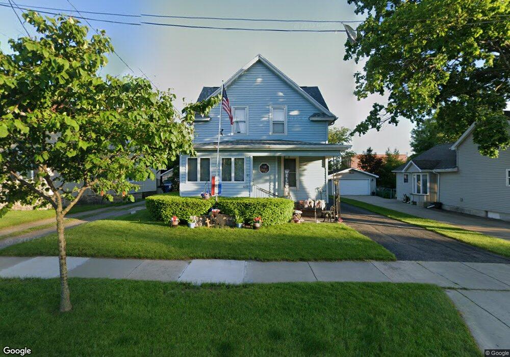 441 W 11th Ave, Oshkosh, WI 54902 - photo 1