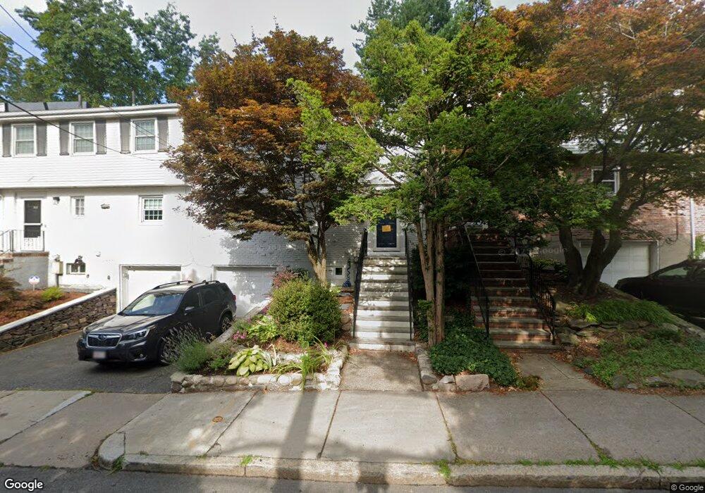 214 Kent St unit 3, Brookline, MA 02446 - photo 1