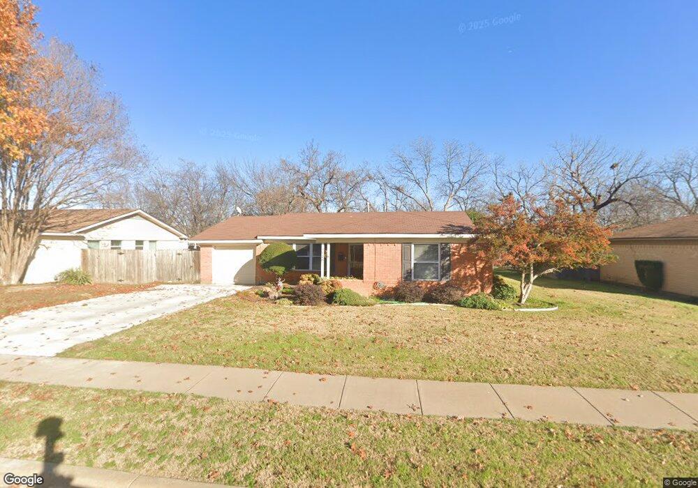 5128 Nancy Ln, North Richland Hills, TX 76180 - photo 1