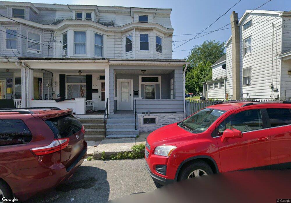 220 1/2 Penn St, Tamaqua, PA 18252 - photo 1