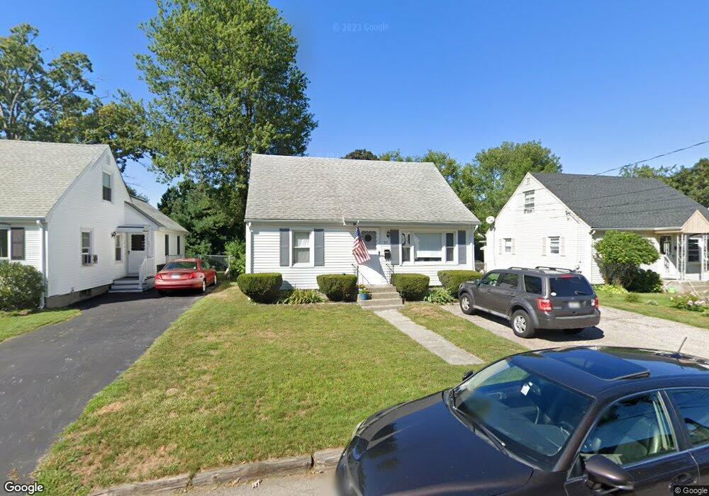 86 Thurston St, Riverside, RI 02915 - photo 1