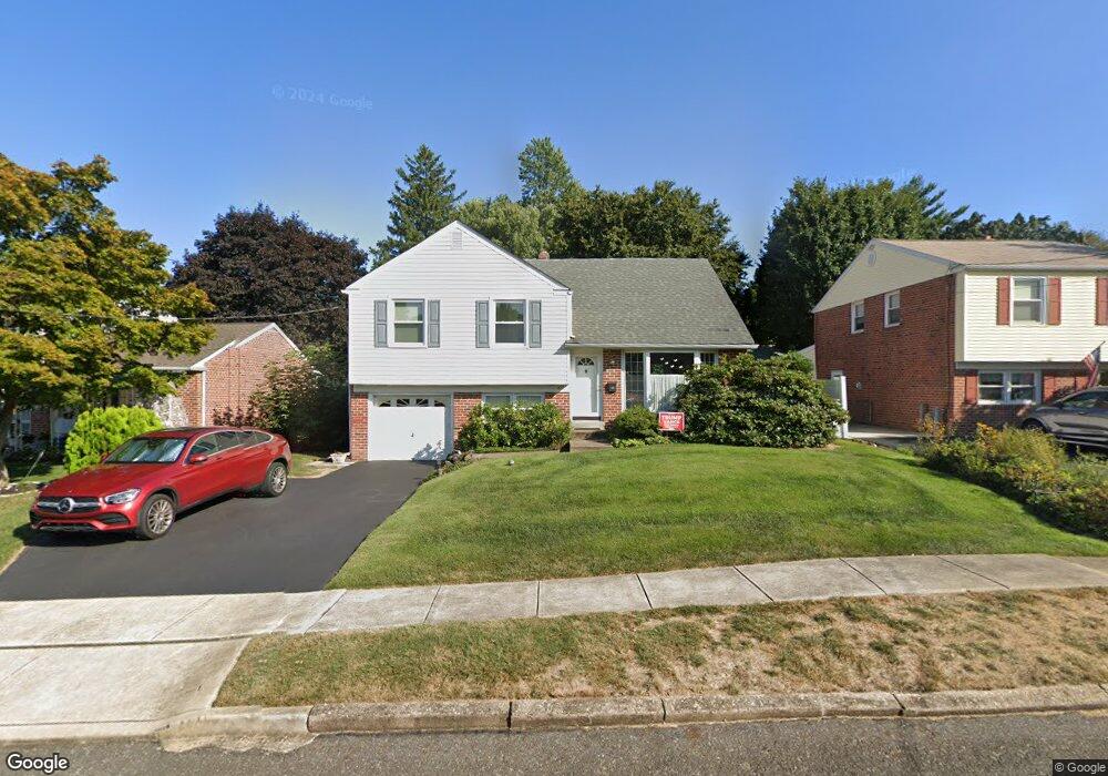 417 Melvin Dr, Brookhaven, PA 19015 - photo 1