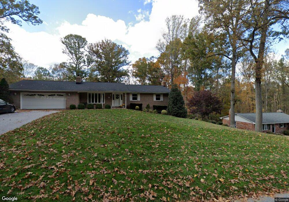 1411 Woodridge Ln, Sykesville, MD 21784 - photo 1